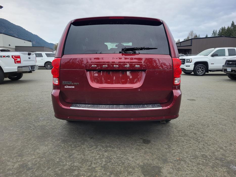 2020 Dodge Grand Caravan SXT 4D Passenger Van 3.6L V6 FWD display photo