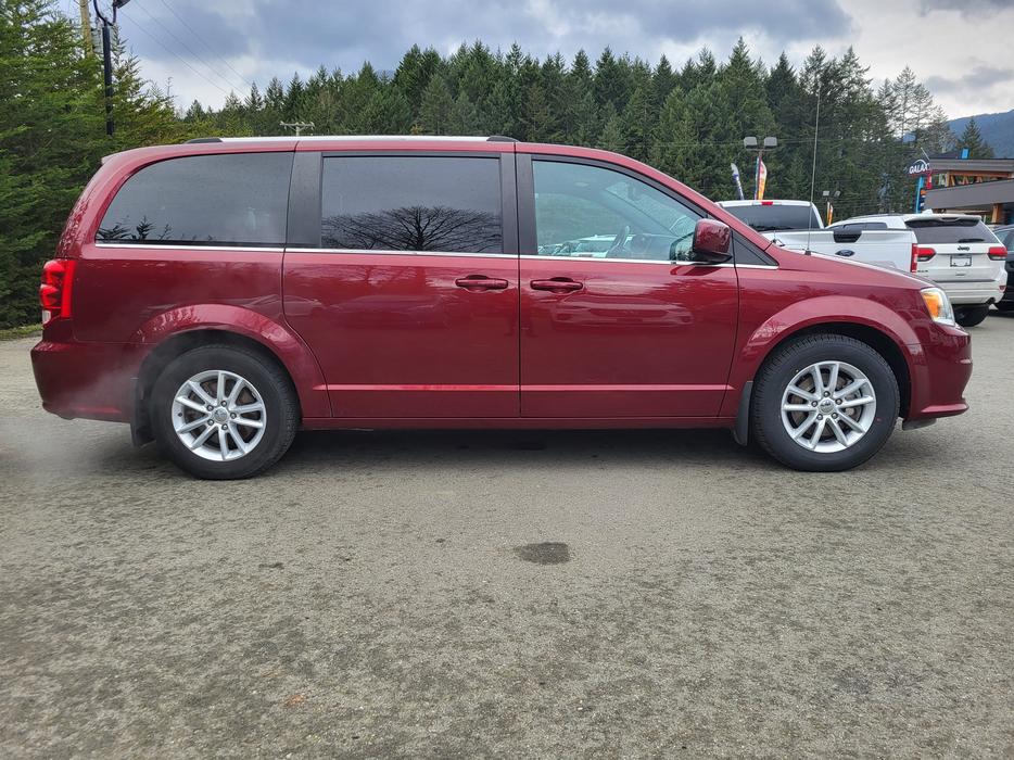 2020 Dodge Grand Caravan SXT 4D Passenger Van 3.6L V6 FWD display photo