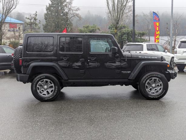 2018 Jeep Wrangler Rubicon - No Accidents, Heated Seats, NAV image 5