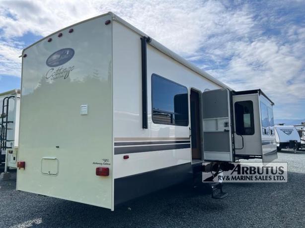 Used 2019 Forest River RV Cedar Creek Cottage 40CCK image 4