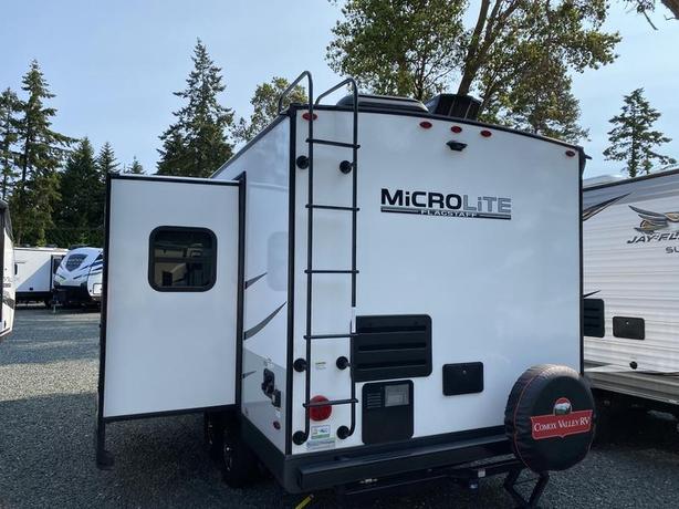 2021 Forest River Flagstaff Micro Lite 22TBS image 4