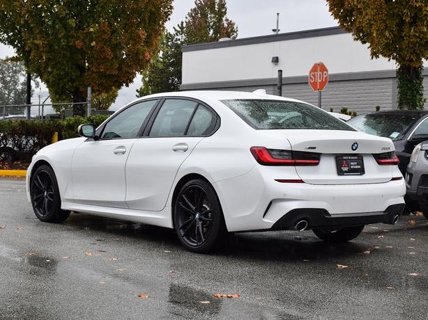2020 BMW 3 Series 330i xDrive - Parking Sensors, Navigation, Sunroof image 4
