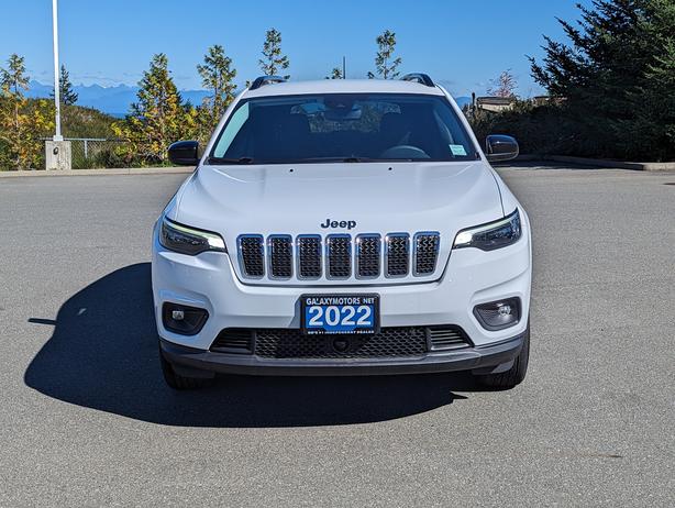 2022 Jeep Cherokee North - 4WD, Heated Front Seats, Apple Car Play image 3