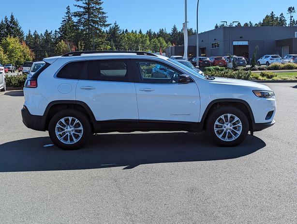 2022 Jeep Cherokee North - 4WD, Heated Front Seats, Apple Car Play image 5