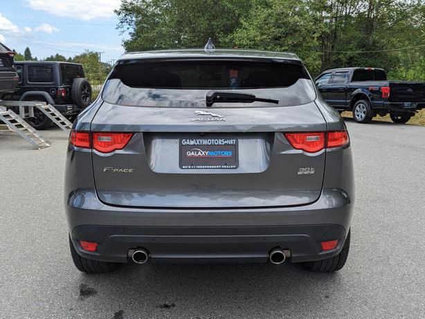 2018 Jaguar F-Pace 30t R-Sport - No Accidents, Navigation, Sunroof image 7