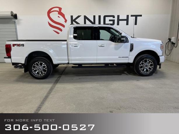 2022 Ford Super Duty F-350 SRW LARIAT Sport with FX4 and Ultimate Pkgs 4WD image 2