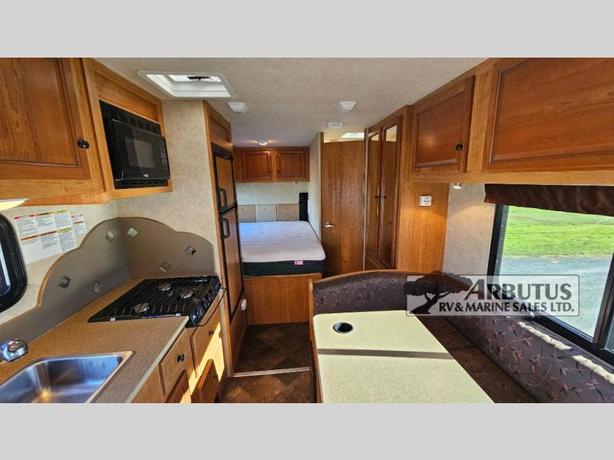 Used 2016 Fleetwood RV Tioga Montara 23B image 5