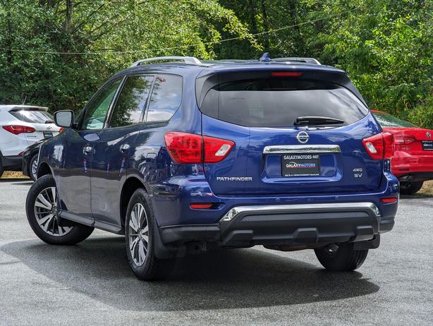 2020 Nissan Pathfinder SV - No Accidents, NAV, 4x4, Heated Seats image 8