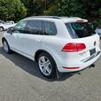 2012 Volkswagen  Touareg Highline thumbnail image 3
