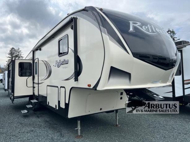 Used 2019 Grand Design Reflection 337RLS image 1