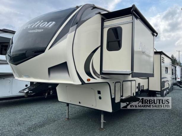 Used 2019 Grand Design Reflection 337RLS image 2