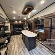 Used 2019 Grand Design Reflection 337RLS thumbnail image 7