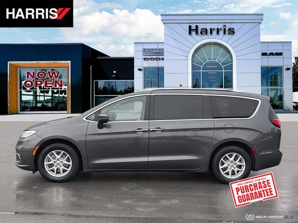 2021 CHRYSLER PACIFICA Touring-L FWD | No Reported Accidents! image 4