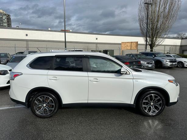 2015 Mitsubishi Outlander GT image 4