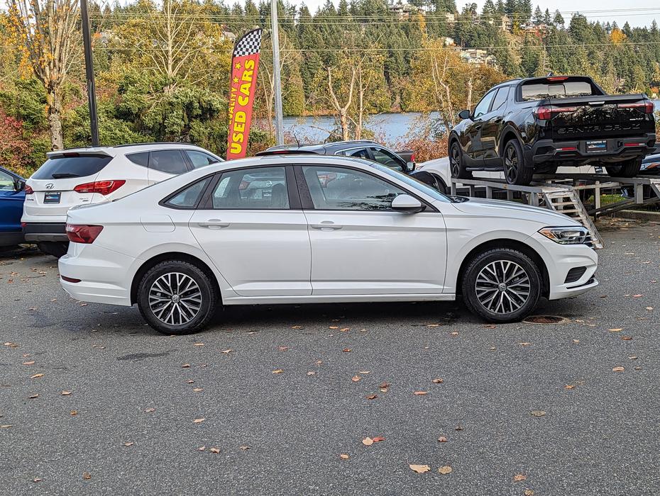 2021 Volkswagen Jetta Highline - No Accidents, Sunroof, Navigation display photo