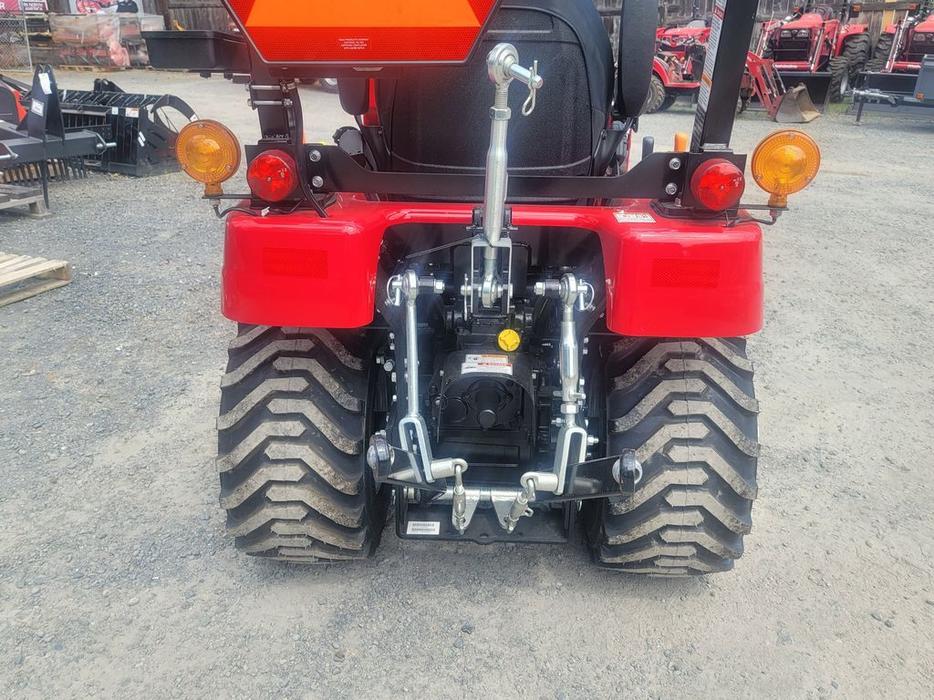 2022 Mahindra eMAX Series 20S HST display photo