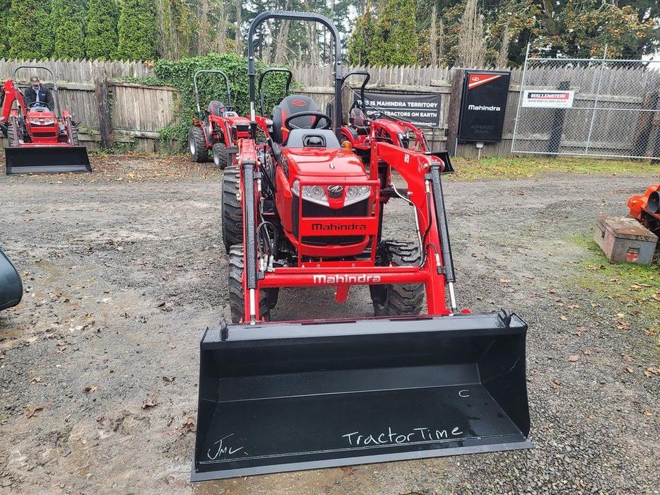 2022 Mahindra Max Series MAX 26XLT HST display photo