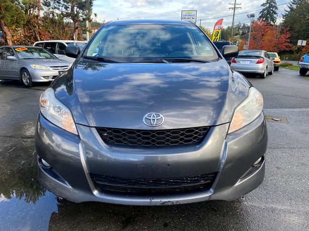 2009 Toyota  Matrix REDUCED 5 spd Clean Warranty image 2