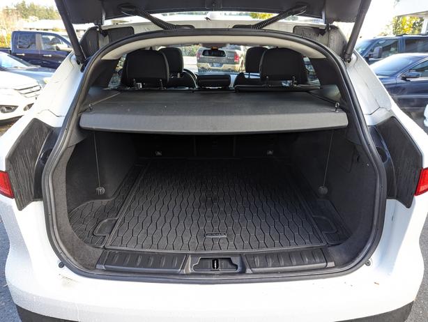 2017 Jaguar F-Pace 35t R-Sport - BC Only, Sunroof, Navigation image 8