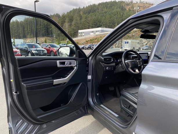 2021 Ford Explorer Limited 4WD-Navigation,Rain sensing wipers,A/C image 7