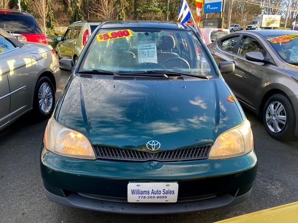 2001 Toyota  Echo 4 Door Sedan Automatic EZ on gas Automatic image 2