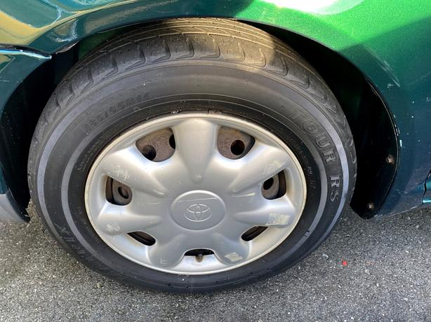 2001 Toyota  Echo 4 Door Sedan Automatic EZ on gas Automatic image 7