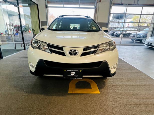 2015 Toyota  RAV4 XLE AWD BC Car No Accident One Owner image 8