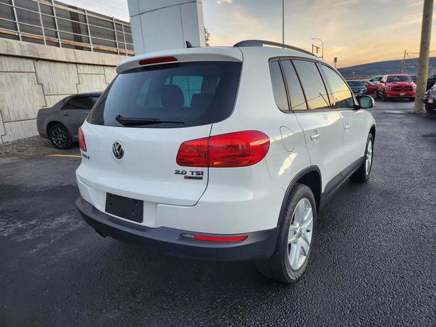 2016 Volkswagen Tiguan Comfortline - NO ACCIDENTS! BACKUP CAMERA, AWD image 5