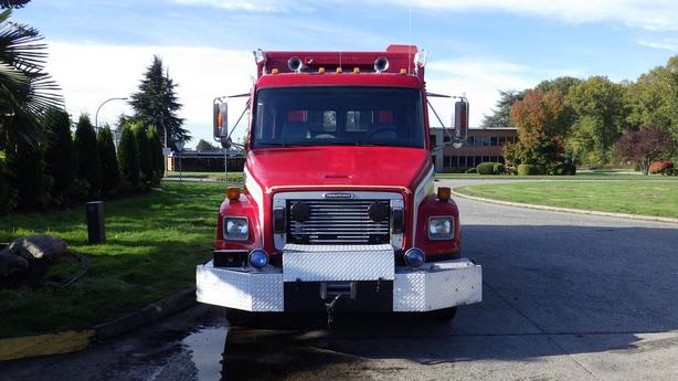 2001 Freightliner FL80 Service Truck Crew Cab Diesel Ex Fire Truck image 3