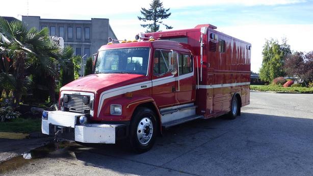 2001 Freightliner FL80 Service Truck Crew Cab Diesel Ex Fire Truck image 5
