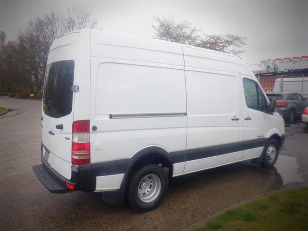 2007 Dodge Sprinter Van 3500 Cargo Van 144-inch WheeBase Diesel Dually image 7