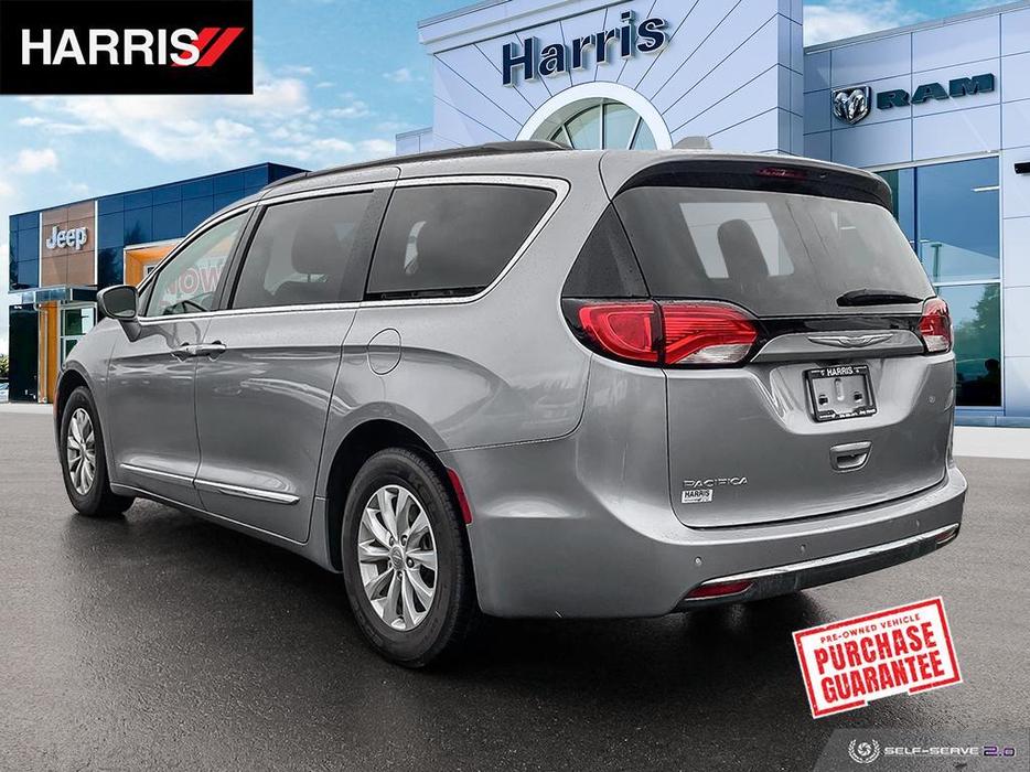 2017 CHRYSLER PACIFICA 4dr Wgn Touring-L | One Owner! display photo