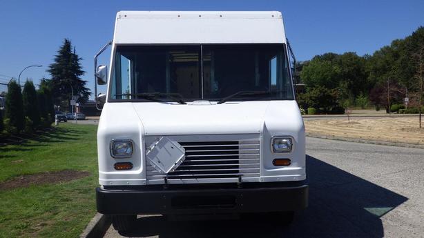 2015 Ford Utilimaster Cargo Step Van image 3