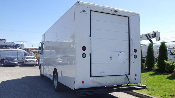 2015 Ford Utilimaster Cargo Step Van image 8