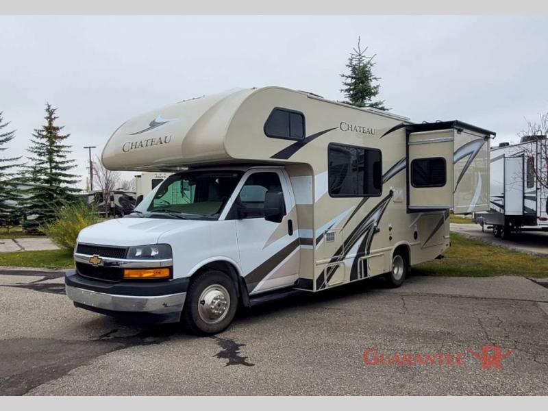 Used 2020 Thor Motor Coach Chateau 22B display photo