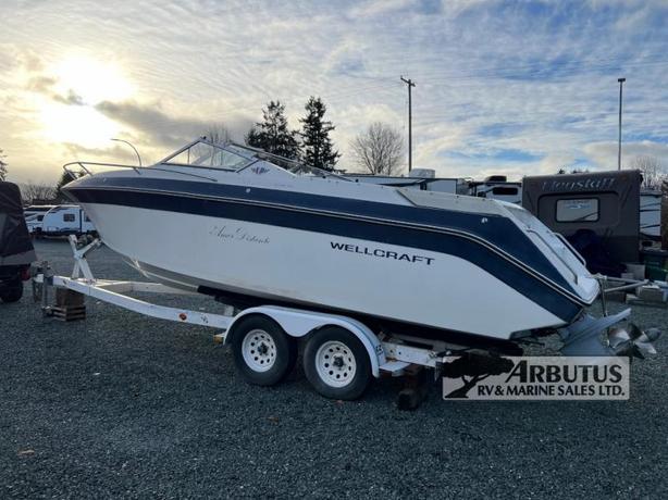 Used 1995 Wellcraft 232 BOAT image 2