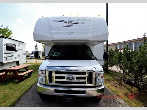 Used 2015 Fleetwood RV Jamboree Searcher 31M image 2