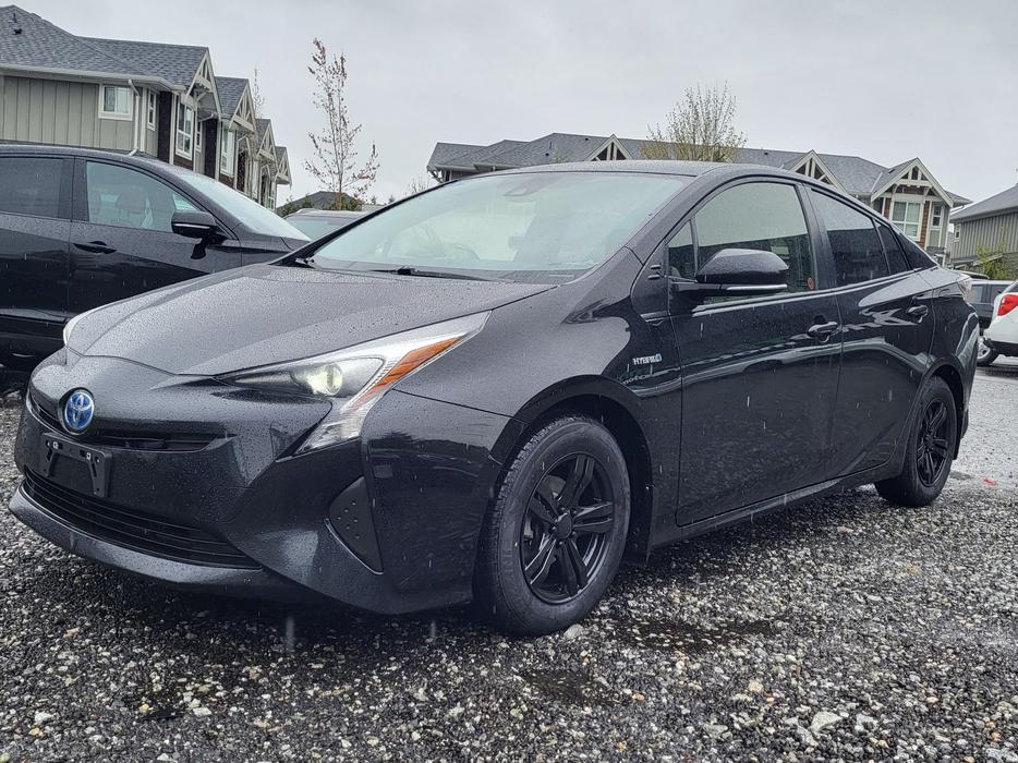 2016 Toyota Prius display photo