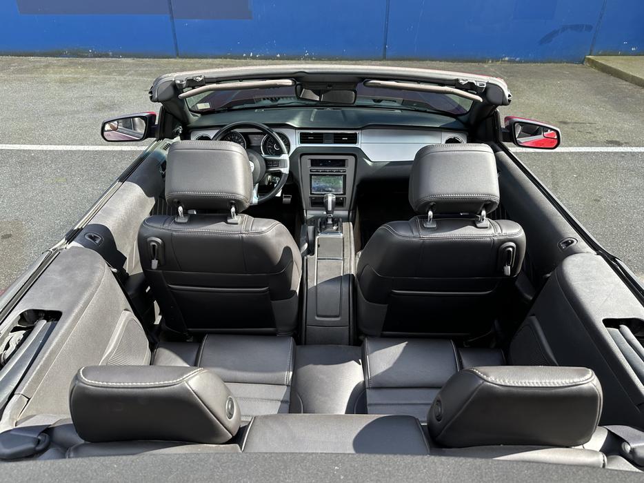 2014 Ford Mustang display photo