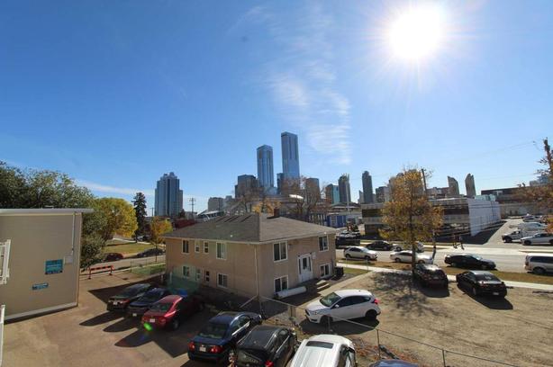 1 bedroom Chelsey Apartments image 5