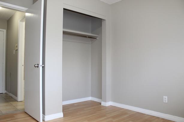 1 bedroom Tiffany Apartments image 4