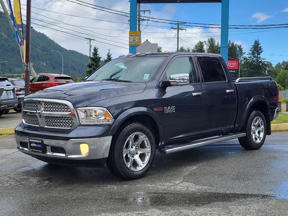 2016 Ram 1500 Laramie Crew Cab EcoDiesel 4WD,Nav,Heated Seats display photo