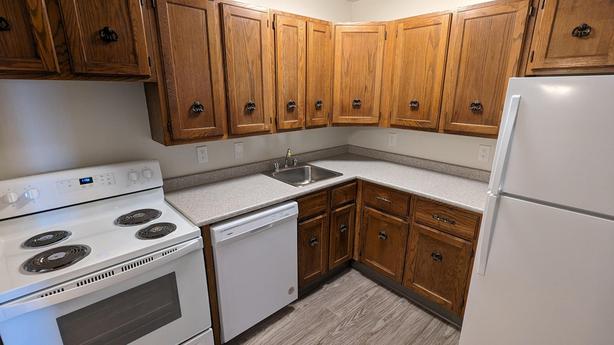 2 Bedroom Mainstreet Fairmont Village image 4