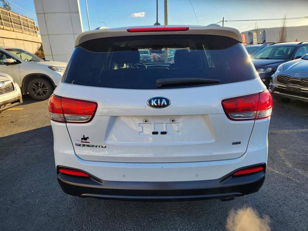 2016 Kia Sorento LX - HEATED FRONT SEATS, AWD image 6