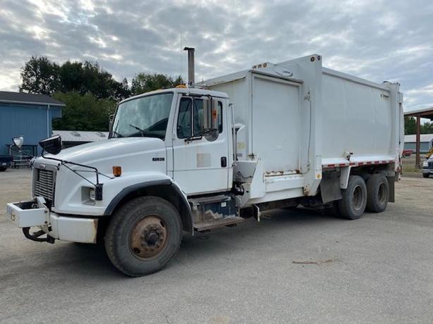 2003 Freightliner FL80 Garbage Truck Air Brakes Diesel image 2