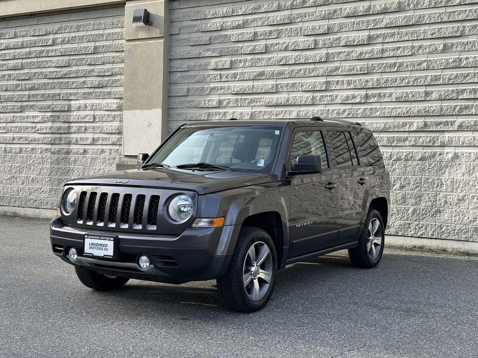 2016 Jeep Patriot display photo
