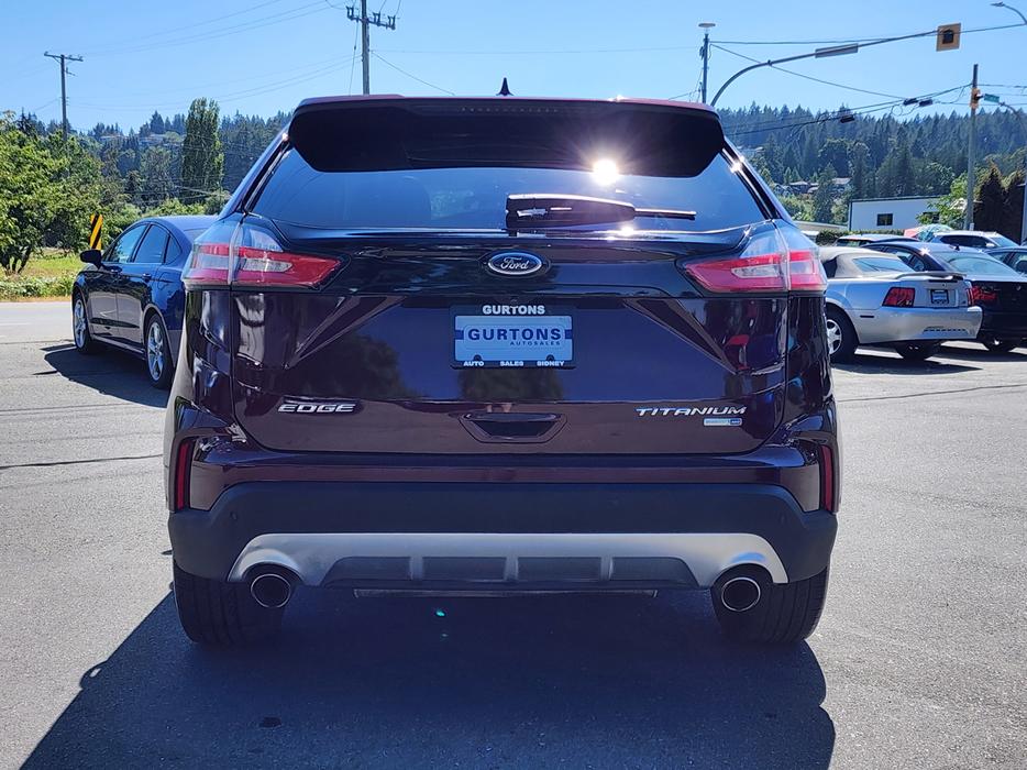 2019 Ford Edge display photo