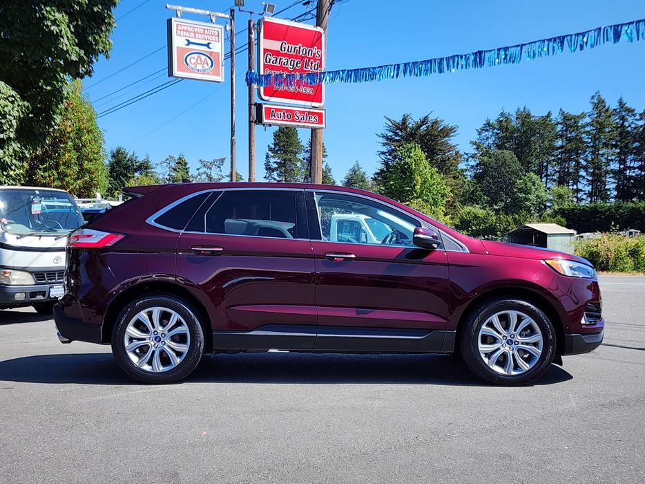 2019 Ford Edge display photo