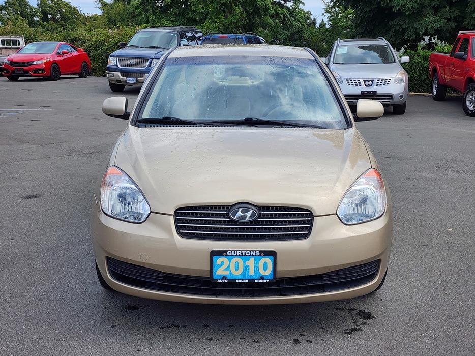 2010 Hyundai Accent display photo