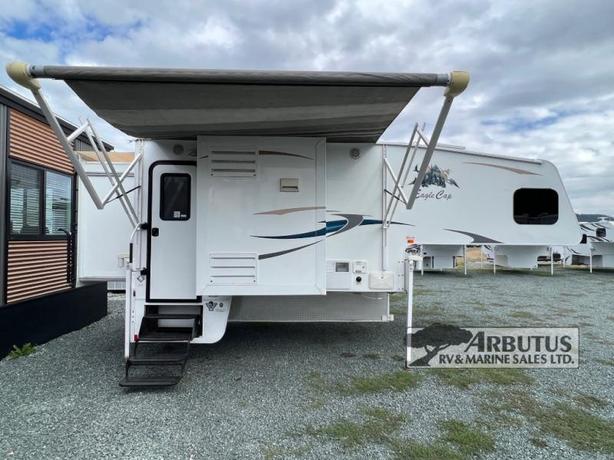 Used 2015 Adventurer LP (ALP) Eagle Cap Truck Camper 1165 image 5